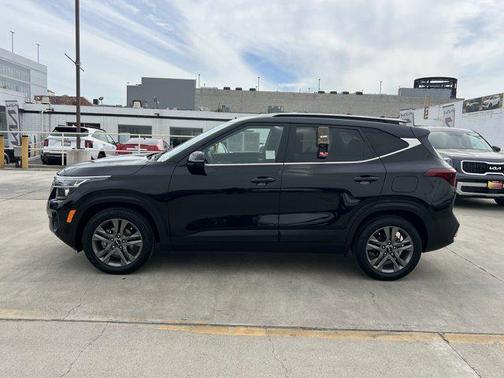 2023 Kia Seltos S