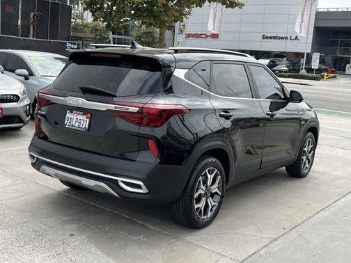 2022 Kia Seltos EX