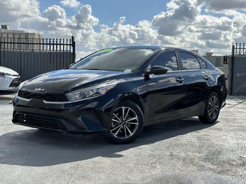 Aurora Black 2023 Kia Forte LXS