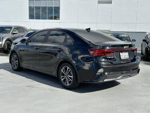 Aurora Black 2023 Kia Forte LXS