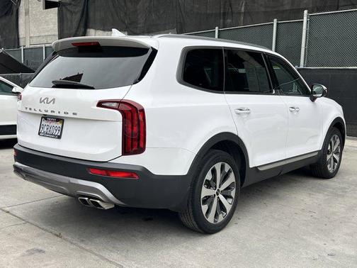 2022 Kia Telluride S