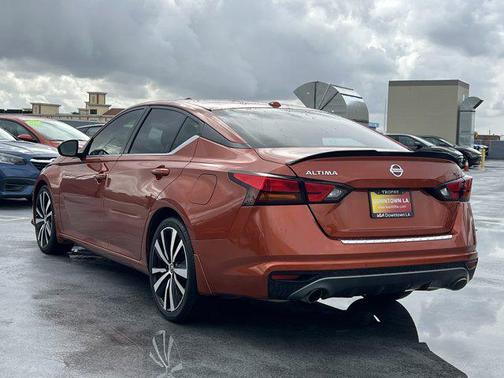 2022 Nissan Altima SR FWD