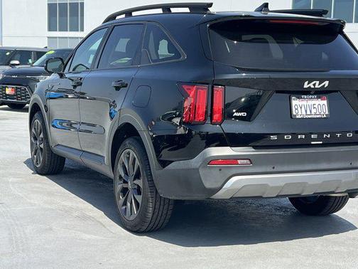 Ebony Black 2022 Kia Sorento SX