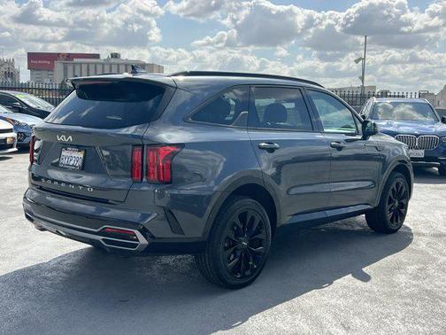 2022 Kia Sorento SX