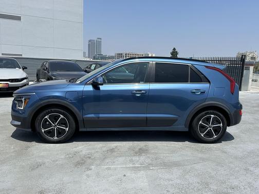 Mineral Blue 2023 Kia Niro Plug-In Hybrid EX
