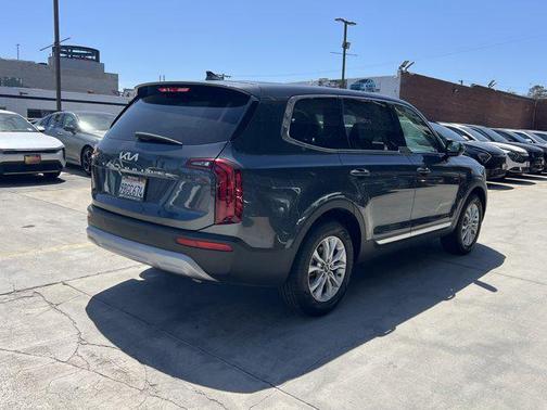 2022 Kia Telluride LX