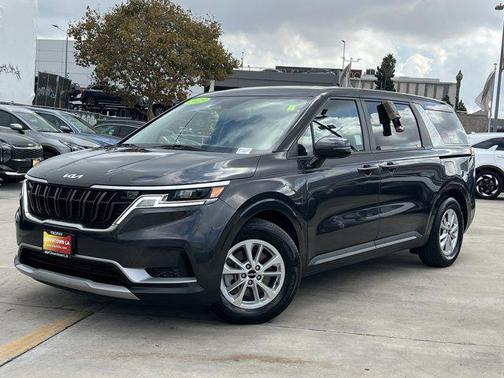2023 Kia Carnival LX