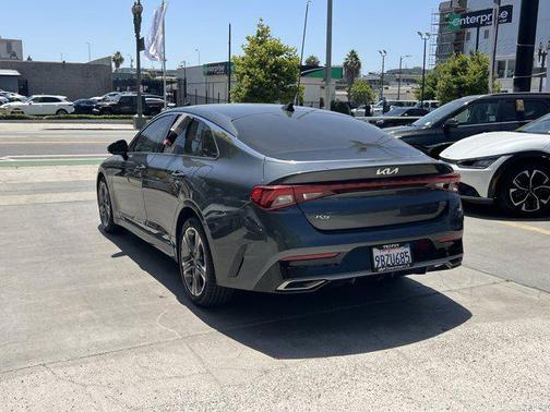 2022 Kia K5 EX