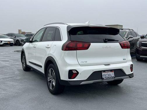2022 Kia Niro LXS