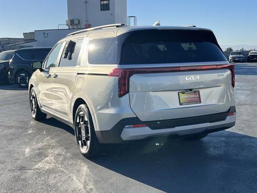 2025 Kia Carnival EX