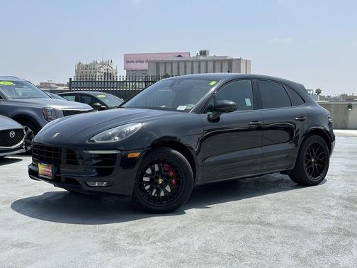 Black 2018 Porsche Macan Macan GTS