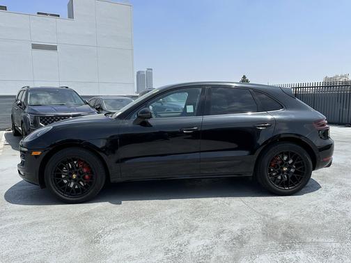 Black 2018 Porsche Macan Macan GTS