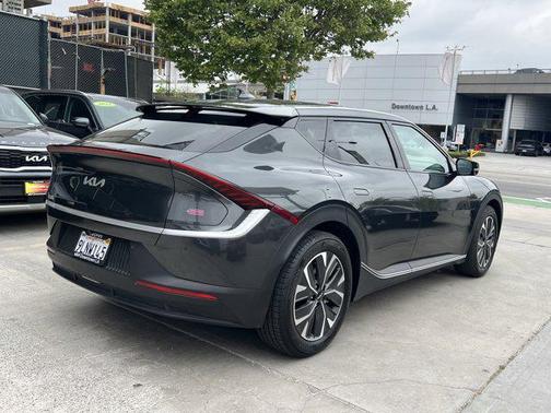 2024 Kia EV6 Light