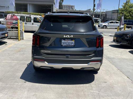 2024 Kia Sorento SX