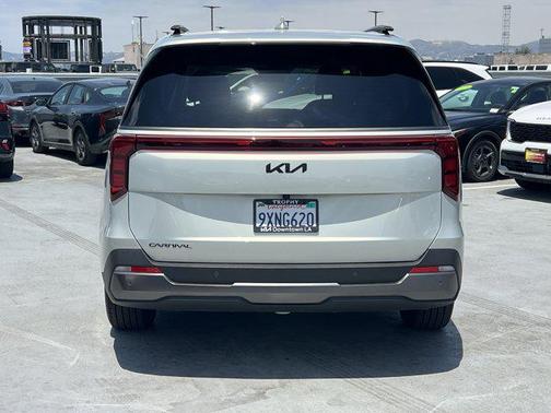Ivory Silver 2026 Kia Carnival SX