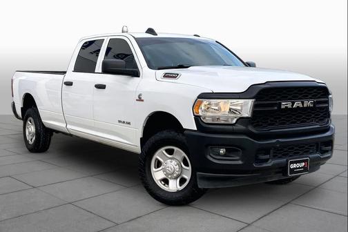 Bright White Clearcoat 2022 RAM 2500 Tradesman Crew Cab 4x4 8' Box