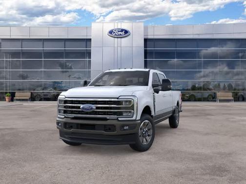 Star White Metallic Tri-Coat/Marsh Gray 2026 Ford F-250 King Ranch