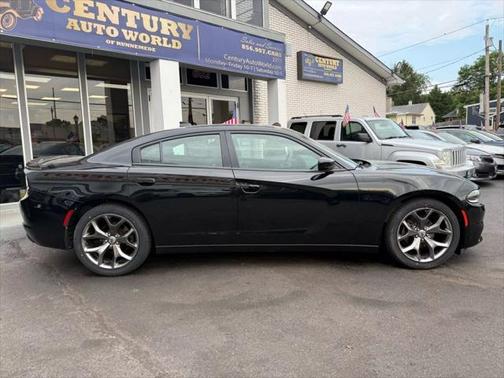 2017 Dodge Charger SXT