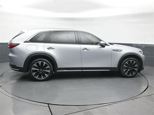 2024 Mazda CX-90 PHEV Premium Plus