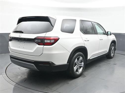 2023 Honda Pilot AWD EX-L 8 Passenger