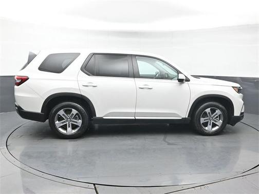 2023 Honda Pilot AWD EX-L 8 Passenger