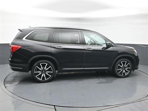 2020 Honda Pilot Touring 8-Passenger