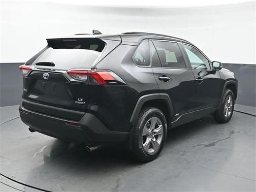 2022 Toyota RAV4 Hybrid LE