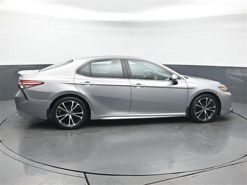 2018 Toyota Camry Hybrid SE
