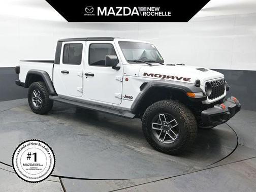 Bright White Clearcoat 2024 Jeep Gladiator Mojave