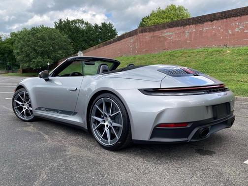2025 Porsche 911 Carrera T