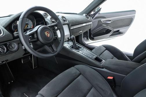 2024 Porsche 718 Cayman GT4 RS
