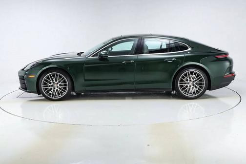 Oak Green Metallic Neo 2025 Porsche Panamera