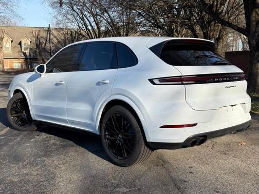 2024 Porsche Cayenne S