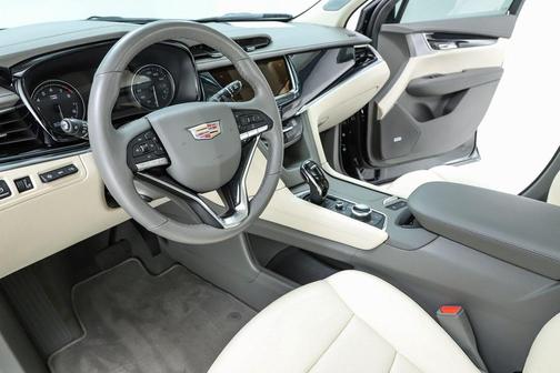 2023 Cadillac XT6 Premium Luxury FWD