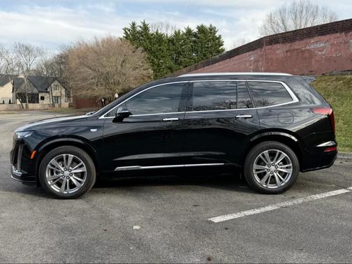 2023 Cadillac XT6 Premium Luxury FWD
