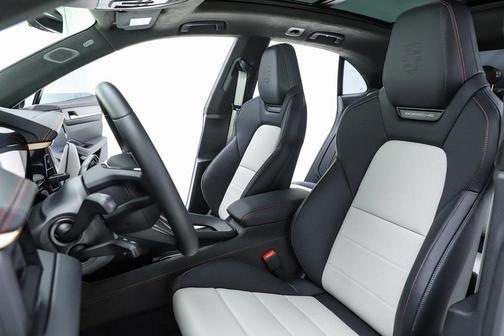 2025 Porsche Macan Turbo