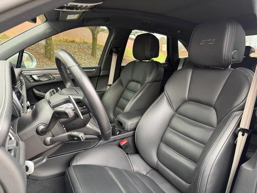 2024 Porsche Macan GTS