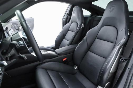 2019 Porsche 911 Carrera 4S