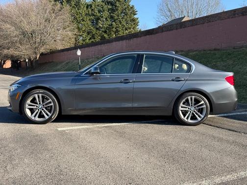 2018 BMW 330 i