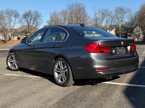 2018 BMW 330 i