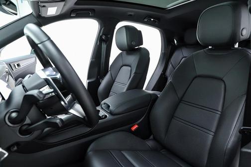 2022 Porsche Cayenne E-Hybrid Coupe