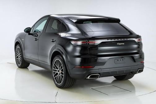 2022 Porsche Cayenne E-Hybrid Coupe