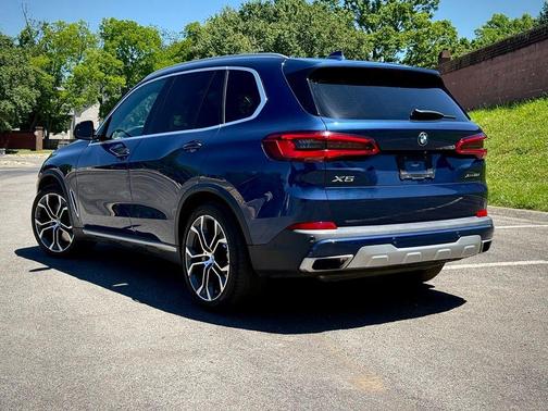 Phytonic Blue Metallic 2019 BMW X5 xDrive50i