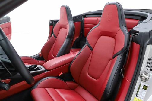 Chalk 2025 Porsche 911