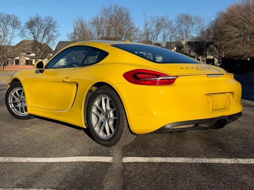 2016 Porsche Cayman 