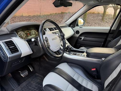 2017 Land Rover Range Rover Sport 5.0L Supercharged SVR