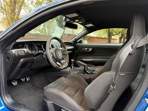 2017 Ford Shelby GT350 Base