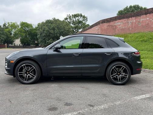 Vulcano Gray Metallic 2021 Porsche Macan