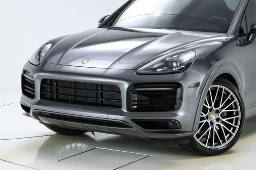 2023 Porsche Cayenne GTS