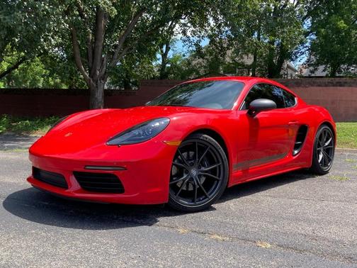 2022 Porsche 718 Cayman T